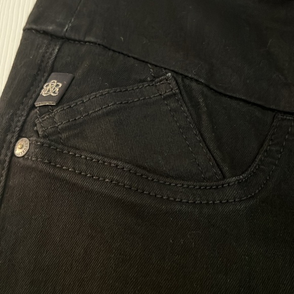 Rock & Republic Skinny Legging Jean - Picture 3 of 6